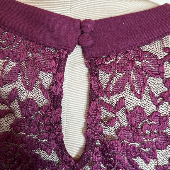 Torrid Foxy lace sleeve top - Picture 8 of 9